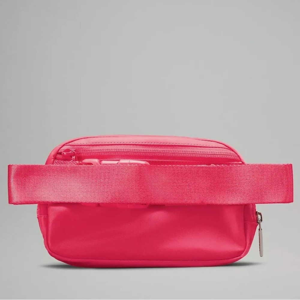 NWOT Lululemon Everywhere Belt Bag Hot Pink - Picture 4 of 13